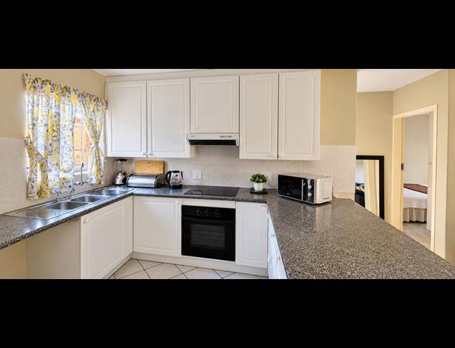 2 BEDROOM TOWNHOUSE FOR SALE IN AMBERFIELD